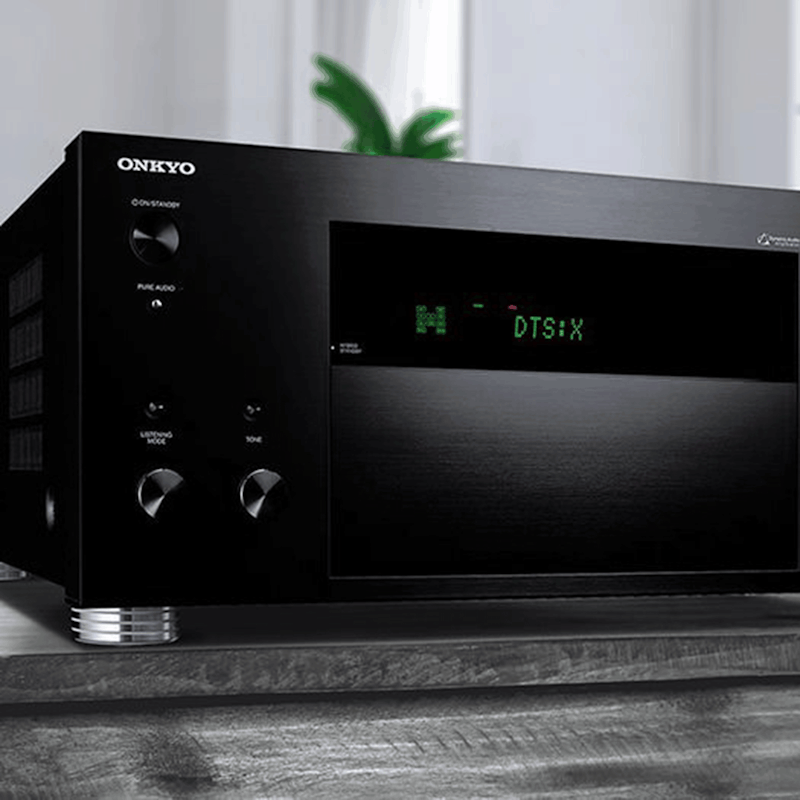 TX RZ1100 lifestyle 2000x2000